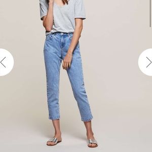 PETITE MOM Acid Wash Jeans